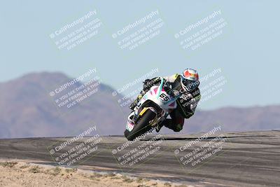 media/Dec-07-2025-CVMA (Sun) [[3e7d2de5dc]]/Race 7-Formula Lightweight Twins Shootout/